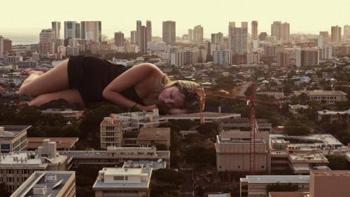 1920x1200 Girl Sleeping On City Funny