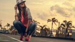 1920x1200 Girl With Hat