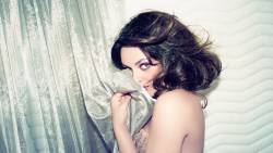 2208 Mila Kunis