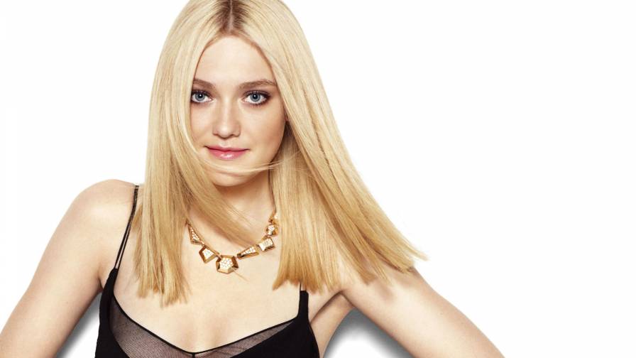 Actress Dakota Fanning 2560x1600