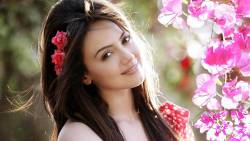 Ada Khan