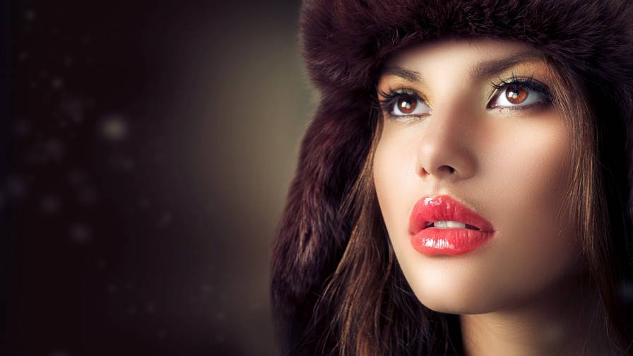 Beauty Fashion Model Girl With Hat 2560x1600