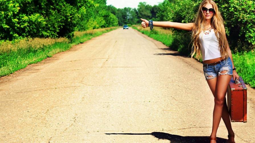 Blocking The Road Beauty Wallpapers HD 2560x1600