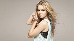 Bridgit Mendler