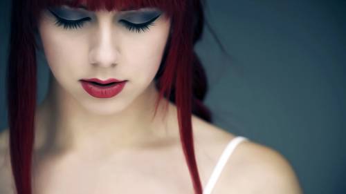 Brunette Girl Lips Makeup Art 2560x1600