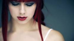 Brunette Girl Lips Makeup Art 2560x1600
