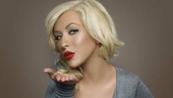 Christina Aguilera Kiss 1920x1200