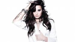 Demi Lovato Brunette