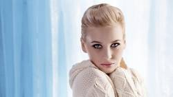 Portrait Face Blonde Girl