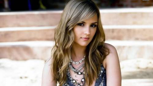 Rachael Leigh Cook