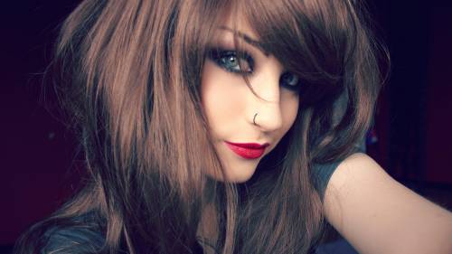 Red Lips Look Girl