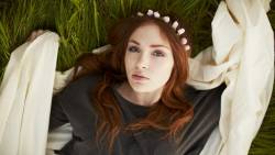 Redhead Girl Wreath Flowers