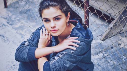Selena Gomez 148 Wide