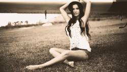 Short Jeans Girl Lovely 2560x1600